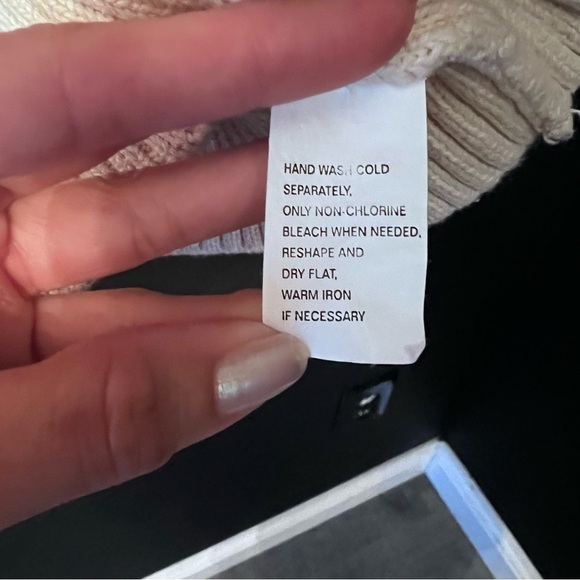 Jeanne Pierre women sweater Size: M Color: beige - Picture 5 of 9